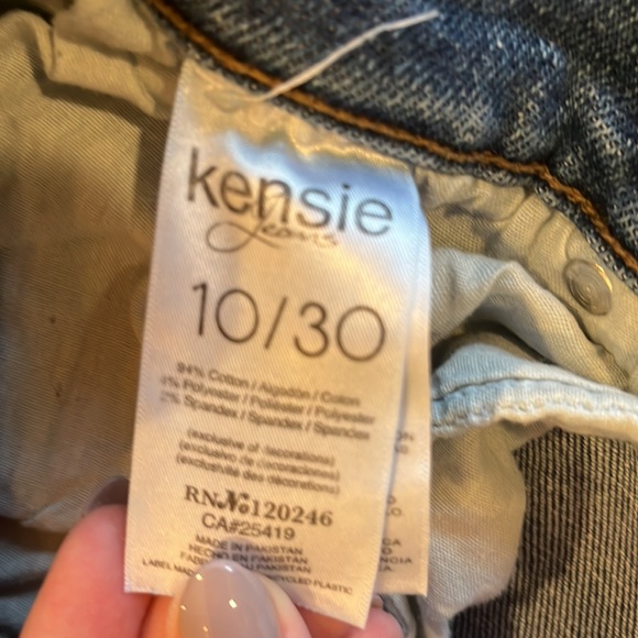 Kensie Jeans rugged style/ fringe ends/ankle length - Picture 3 of 5